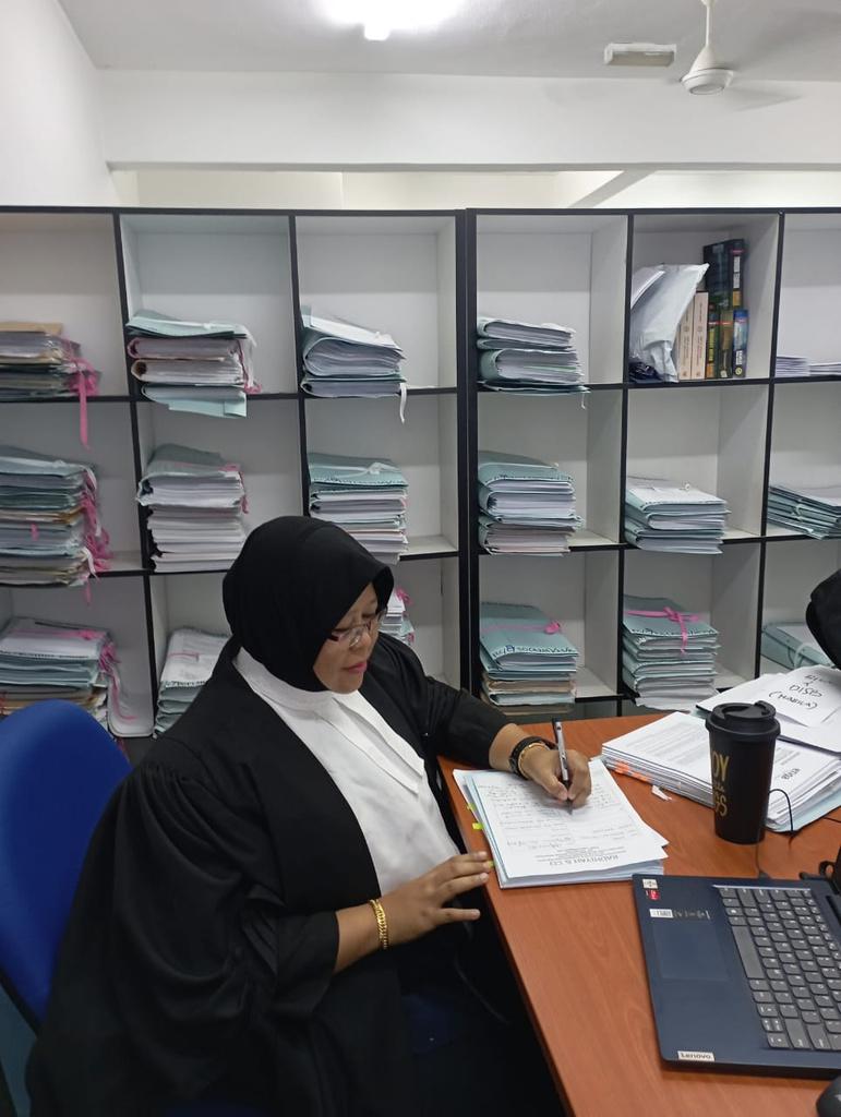 Puan Hazlin Mohamed